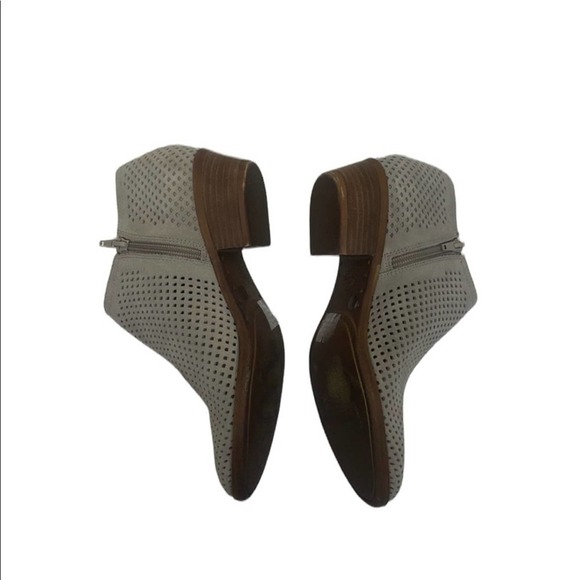 Lucky Brand Gray Suede Booties Baylah Perforated 8.5 - Picture 3 of 7